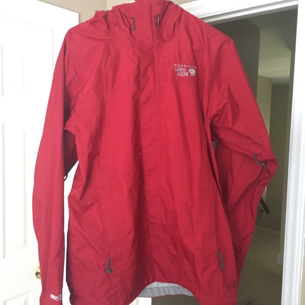 Men's Mountain Hardware Red Raincoat Size M